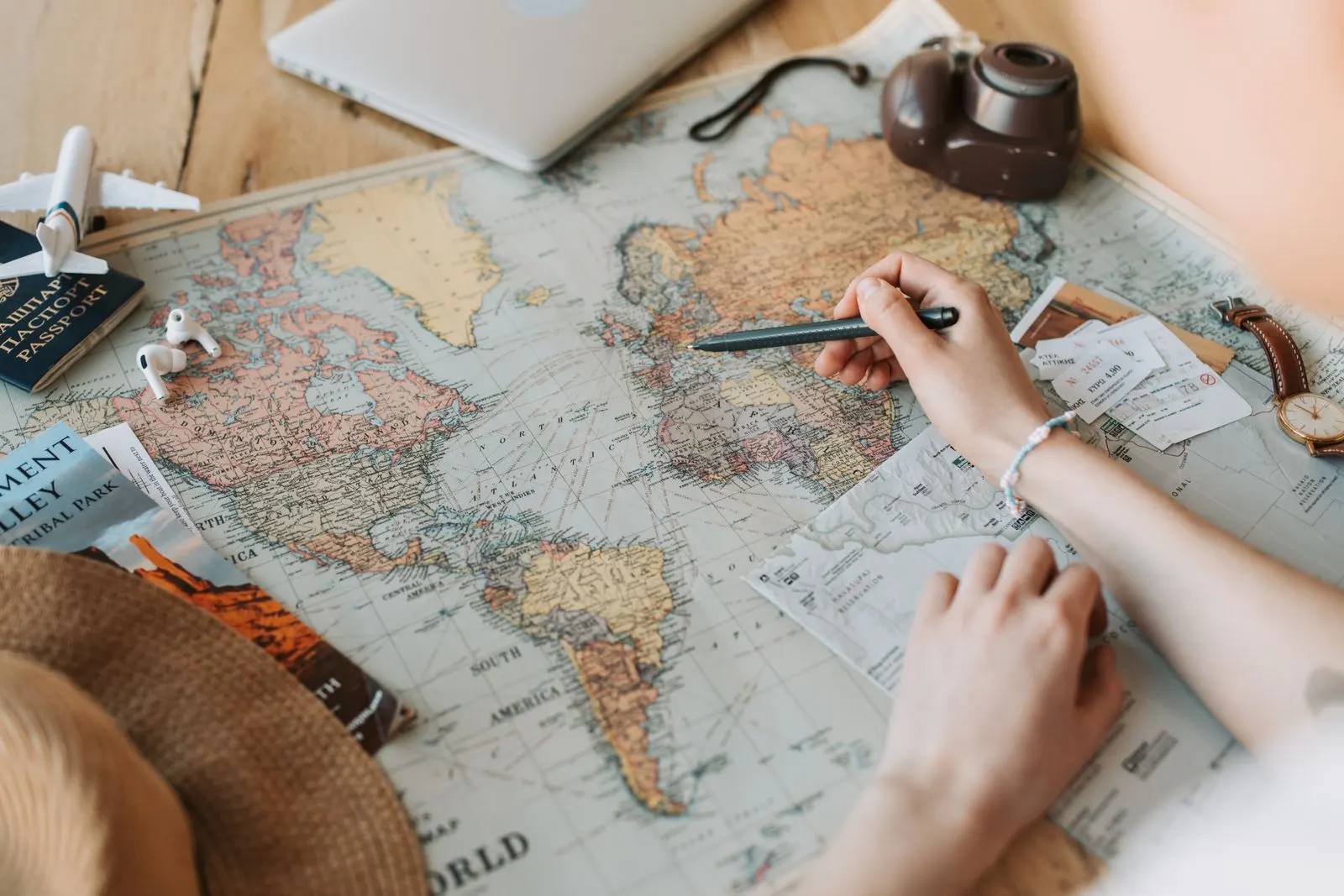 Travel budget and route planning for international patients estimating China hospital costs